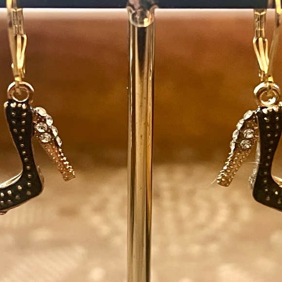 New Cute Black Enamel & Rhinestone Gold Heel Earrings With Lever Back Hooks - Picture 6 of 8